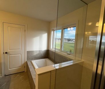 For Lease - 24 Phoenix Boulevard, Barrie, Ontario - Photo 1