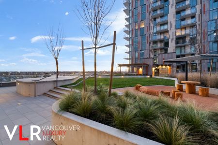 Condo in Vancouver East Side, BC - Photo 5