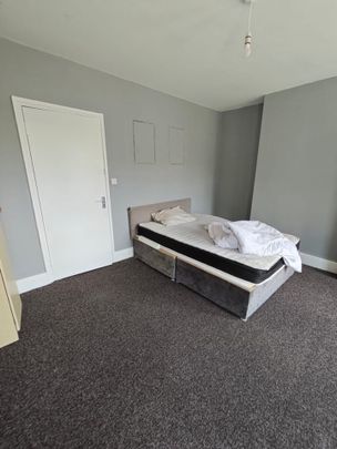 Room in a Shared House, Fulbourne Road, E17 - Photo 1