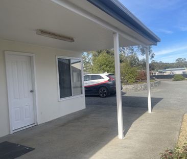 Neatly presented 2 bedroom unit - Photo 6