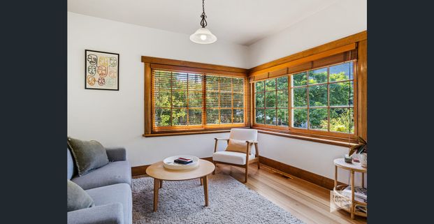 Splendour & Substance - Photo 1