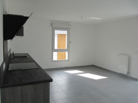 Location Appartement 3 pièces 64m² LA RAVOIRE 73490 - Photo 2