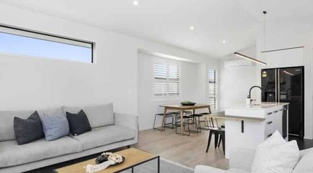 Quality in Pyes Pa - $ 820 per week - Photo 3