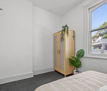 Redfern - Photo 5