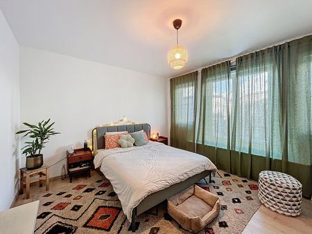 Charmant huis met drie slaapkamers en tuin - Photo 5