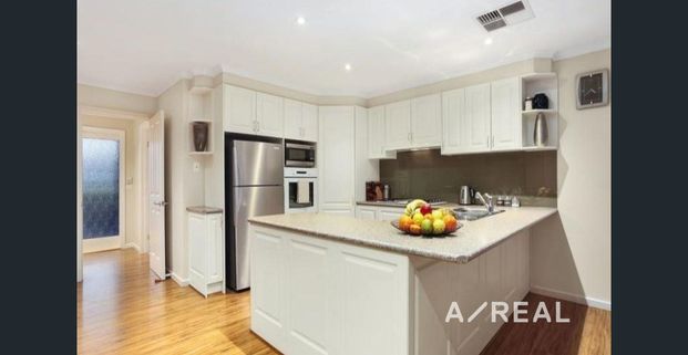 4 Bedroom House with Comfort & Pool - Photo 1