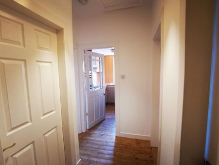 2 bedroom terraced house to rent - Photo 2