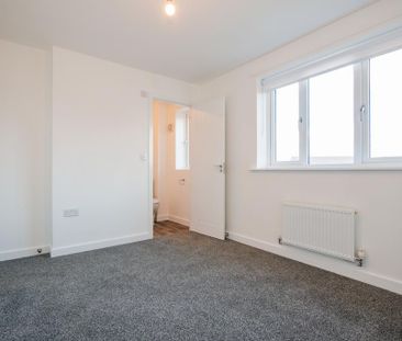 4 bedroom house to rent - Photo 2