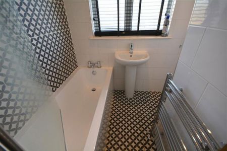 2 bedroom terraced house to rent - Photo 3