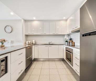 Light & Bright in the heart of Gungahlin - Photo 6