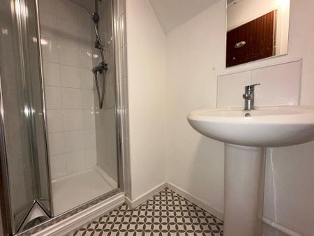 3 bedroom end of terrace house to rent - Photo 5