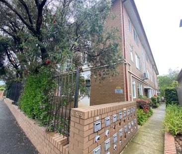 1/30 Bryant Street, Flemington VIC 3031 - Photo 4