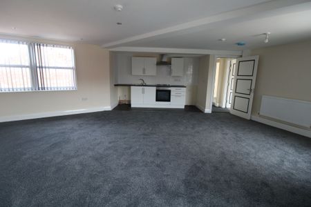 2 bed flat to rent in Stamford Street Central, Ashton-under-Lyne, OL6 - Photo 3
