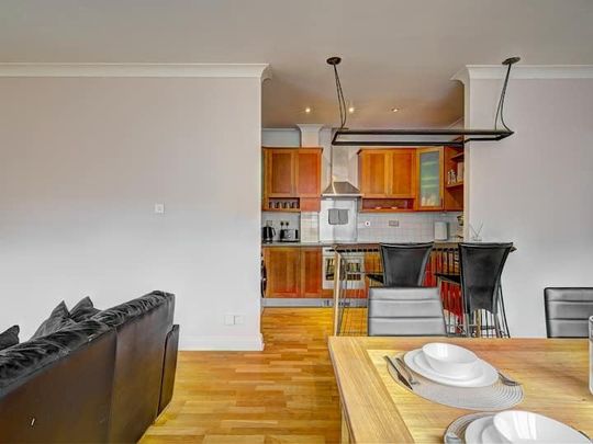 2 Bed Flat, Whitworth Street, M1 - Photo 1