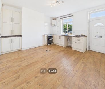 3 bedroom terraced house to rent - Photo 3