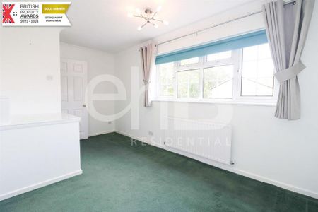 5 bedroom detached house to rent - Photo 3