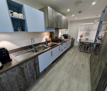 3 bedroom detached house to rent - Photo 4