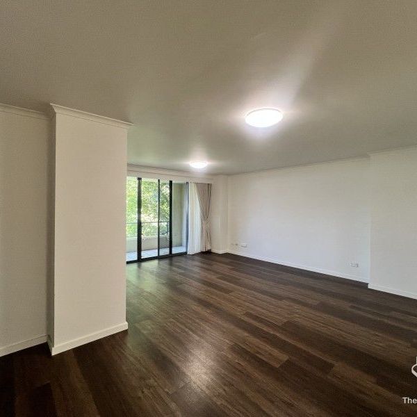 Oversized 2 Bedroom + Separate Study with Secure Parking â Prime Pyrmont Location - Photo 1