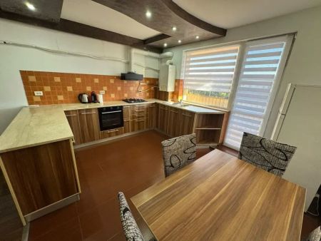 Inchiriez Apartament 3 camere 71 mp in Hipodrom - Photo 2