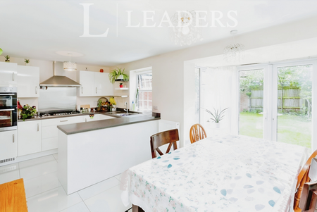 5 bedroom detached house to rent - Photo 5