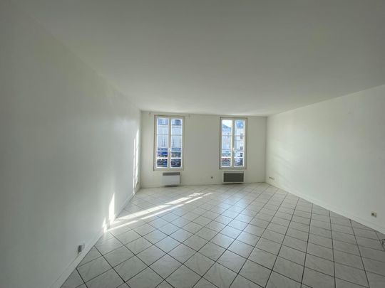 Location Appartement 1 pièce 31m² - Photo 1