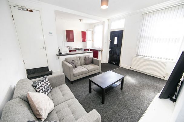 Beechwood Avenue, Burley, Leeds - Photo 1