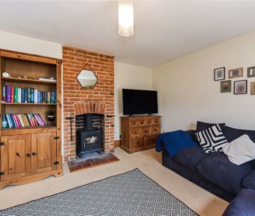 A characterful two-bedroom apartment in the heart of historic Midhurst - Photo 4