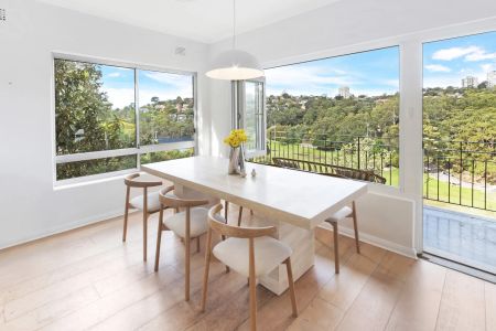 Elegant Boutique Living with Gorgeous Primrose Park Views - Photo 3