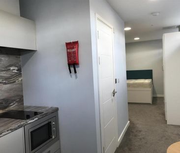Studio to rent - Photo 5
