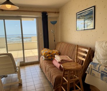 Location Appartement 1 pièce 24m² LES SABLES D OLONNE 85100 - Photo 2