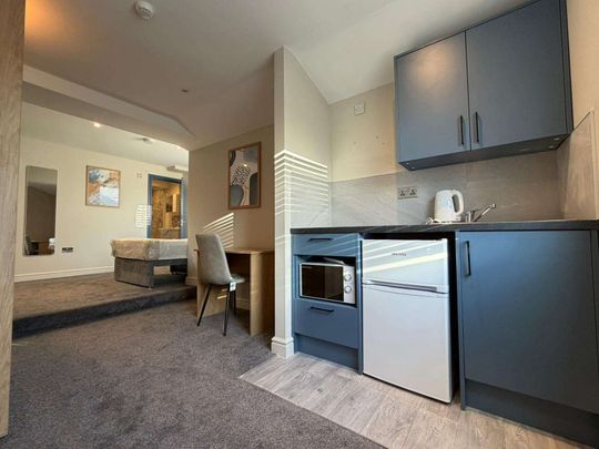 Taverners Road Room 4 - Photo 1