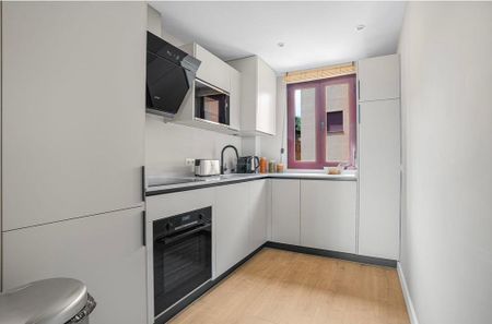 3 bedroom luxury penthouse for rent in Estepona, Andalusia - Photo 5