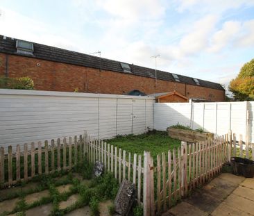 3 bedroom terraced house to rent - Photo 3