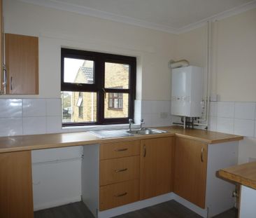 High Street, March - Photo 4