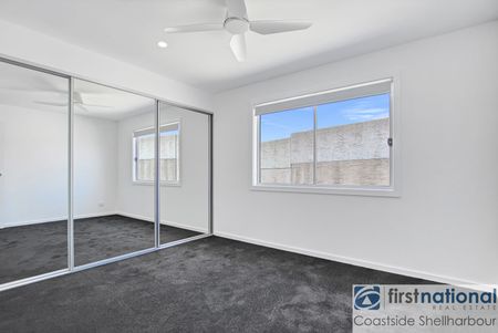 Spacious Home with Ocean Views! - Photo 4