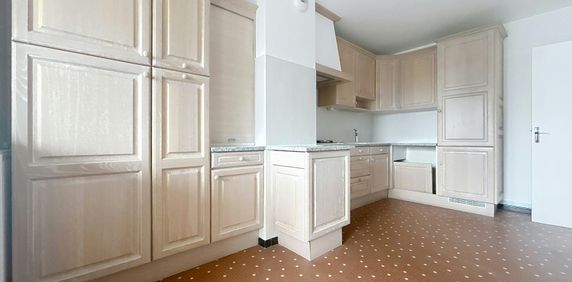 Vénissieux : Agréable T3 avec cuisine équipée et balcon - Photo 2