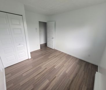 Appartement 4 ½ rénové à louer – Sherbrooke, Secteur Université & M... - Photo 4