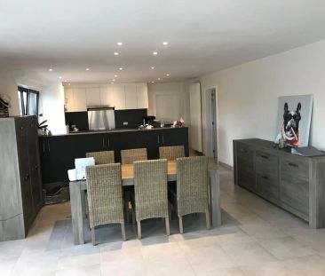 Uiterst ruim, energiezuinig appartement met groot terras - Photo 2