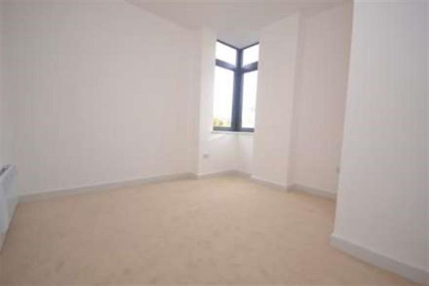 1 bedroom Flat To Let - Photo 1