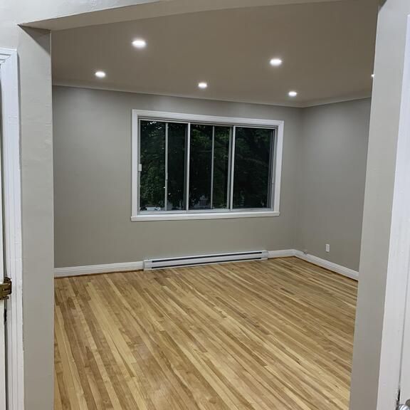 5 1/2 Availble From July 1st (2nd Floor) - Photo 1