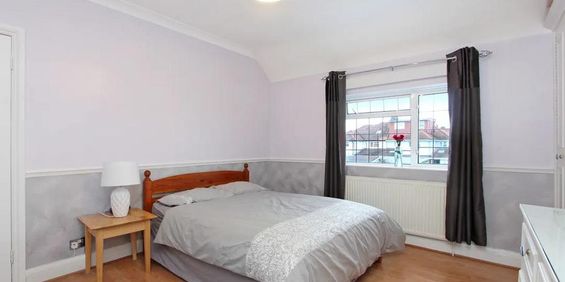 1 bedroom in a house share to rent - Photo 3