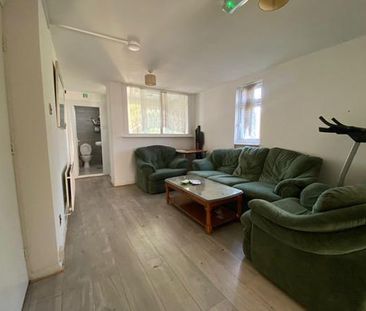 7 bedroom property to rent - Photo 3