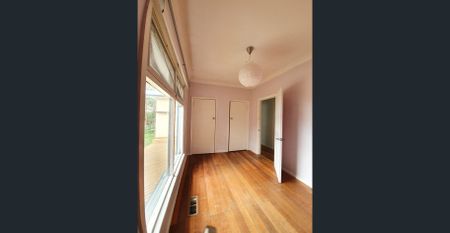 Tree-Lined Family Haven in a Premium Corner Position - Photo 2