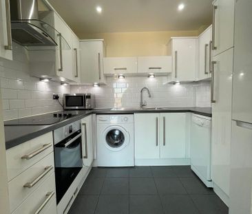 2 bedroom flat to rent - Photo 6