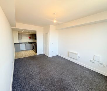 Newton Road, Yeovil, Somerset - Photo 2