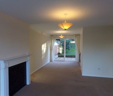 Crawley Down - Photo 2