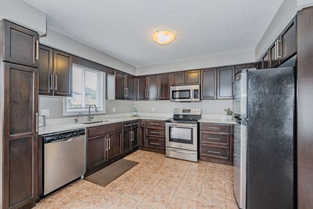 For Lease - 105 Bard Boulevard Unit# 19, Guelph, Ontario - Photo 3