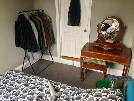 4 bedroom terraced house to rent - Photo 4