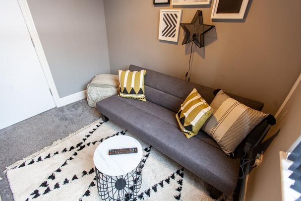 3 bedroom terraced house to rent - Photo 1