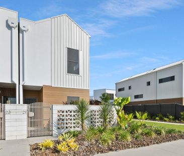 Elegant Townhouse in the Vibrant Aura Community of Nirimba - Photo 1